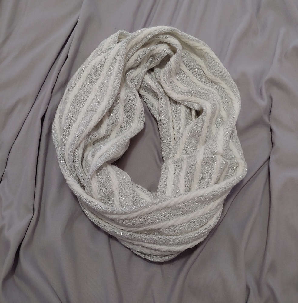 Vanity gray/silver &white infinity scarf